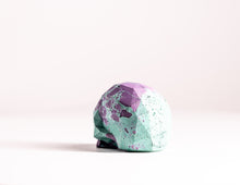 Load image into Gallery viewer, Mini Collectible Skull - Marbled - 118