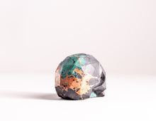 Load image into Gallery viewer, Mini Collectible Skull - Marbled - 124