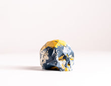 Load image into Gallery viewer, Mini Collectible Skull - Marbled - 125