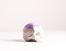 Load image into Gallery viewer, Mini Collectible Skull - Marbled - 127