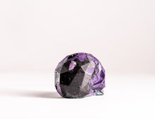 Load image into Gallery viewer, Mini Collectible Skull - Marbled - 131