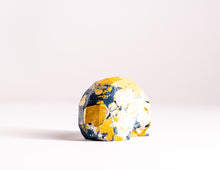 Load image into Gallery viewer, Mini Collectible Skull - Marbled - 132