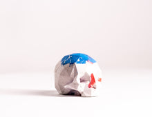 Load image into Gallery viewer, Mini Collectible Skull - Marbled - 142