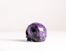Load image into Gallery viewer, Mini Collectible Skull - Marbled - 153