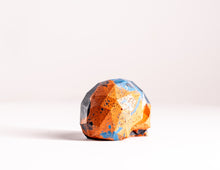 Load image into Gallery viewer, Mini Collectible Skull - Marbled - 154