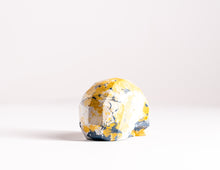 Load image into Gallery viewer, Mini Collectible Skull - Marbled - 40