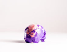 Load image into Gallery viewer, Mini Collectible Skull - Marbled - 41