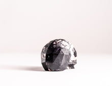 Load image into Gallery viewer, Mini Collectible Skull - Marbled - 52