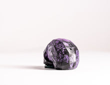 Load image into Gallery viewer, Mini Collectible Skull - Marbled - 70