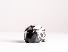 Load image into Gallery viewer, Mini Collectible Skull - Marbled - 86