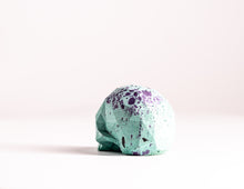 Load image into Gallery viewer, Mini Collectible Skull - Marbled - 87