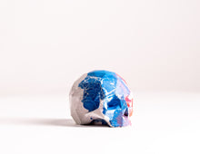 Load image into Gallery viewer, Mini Collectible Skull - Marbled - 90