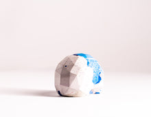 Load image into Gallery viewer, Mini Collectible Skull - Marbled - 90