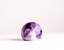 Load image into Gallery viewer, Mini Collectible Skull - Marbled - 04
