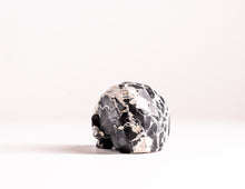 Load image into Gallery viewer, Mini Collectible Skull - Marbled - 05