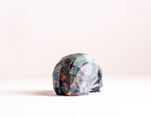 Load image into Gallery viewer, Mini Collectible Skull - Marbled -16