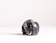 Load image into Gallery viewer, Mini Collectible Skull - Marbled - 106
