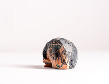 Load image into Gallery viewer, Mini Collectible Skull - Marbled - 107
