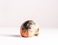 Load image into Gallery viewer, Mini Collectible Skull - Marbled - 114
