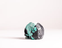Load image into Gallery viewer, Mini Collectible Skull - Marbled - 117
