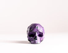Load image into Gallery viewer, Mini Collectible Skull - Marbled - 131
