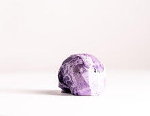 Load image into Gallery viewer, Mini Collectible Skull - Marbled - 148
