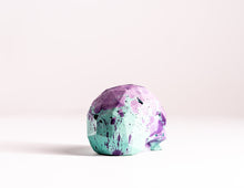 Load image into Gallery viewer, Mini Collectible Skull - Marbled - 45
