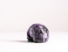 Load image into Gallery viewer, Mini Collectible Skull - Marbled - 70
