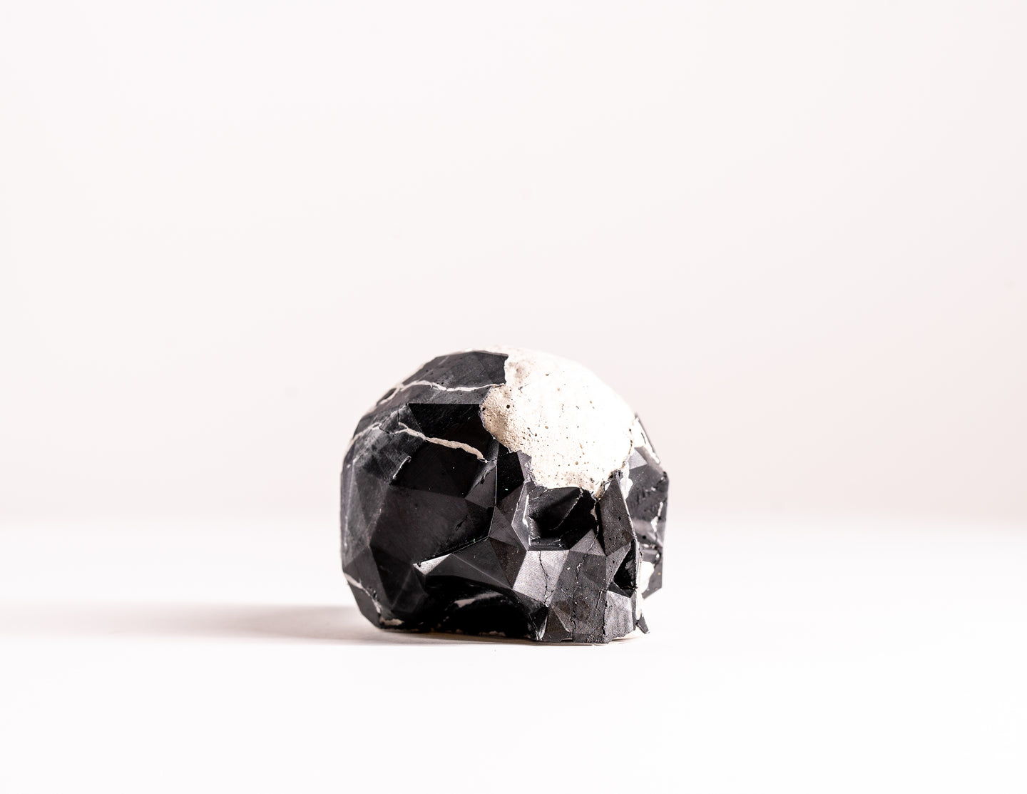 Mini Collectible Skull - Marbled - 08