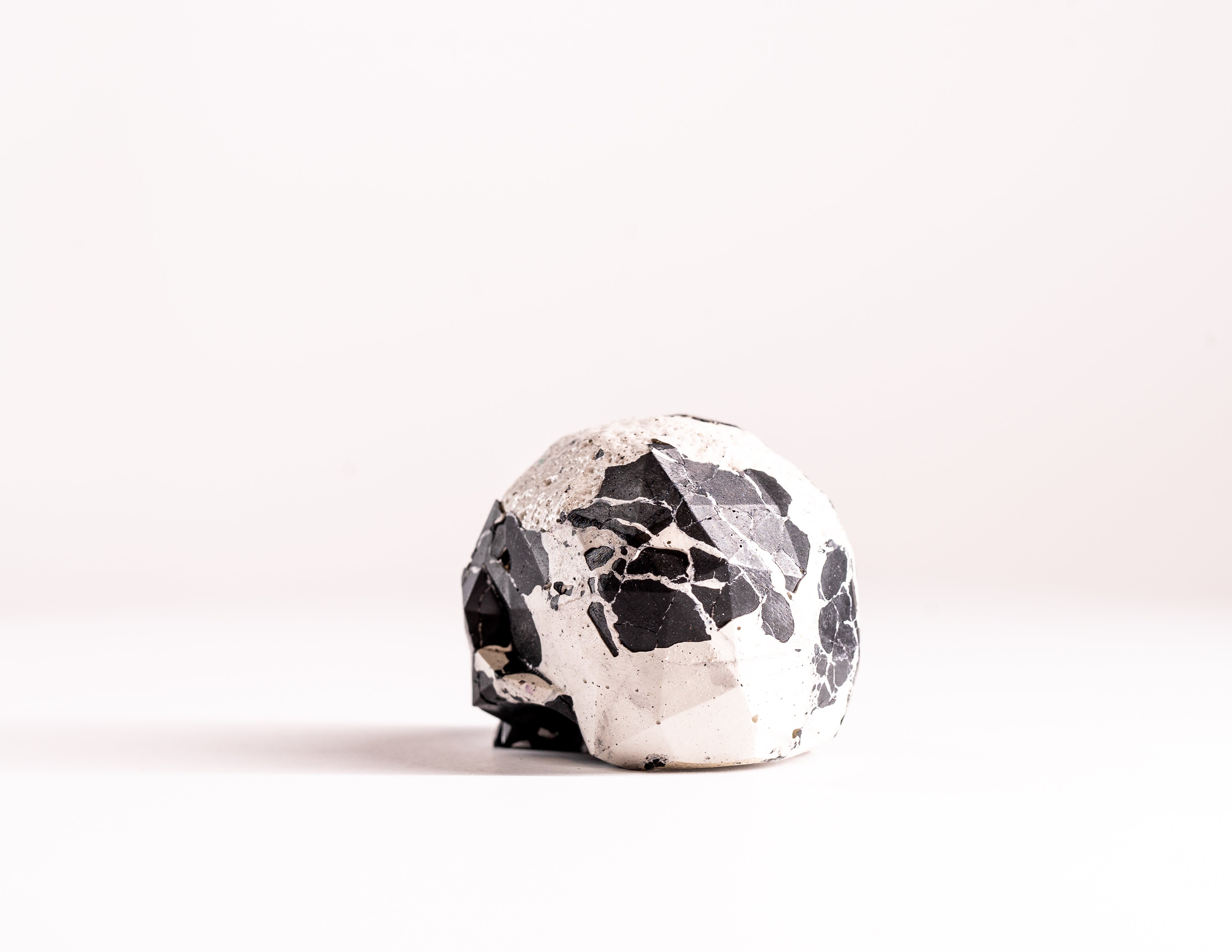 Mini Collectible Skull - Marbled - 08