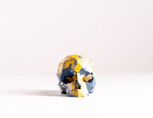 Load image into Gallery viewer, Mini Collectible Skull - Marbled -20

